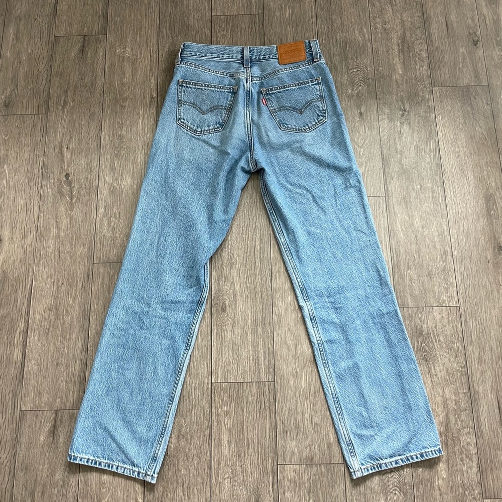 Levi’s medium wash dad jeans